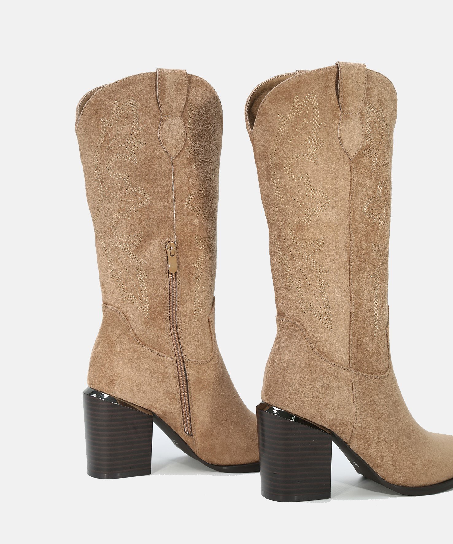 Botas cowboy media caña detalle tacón image number null